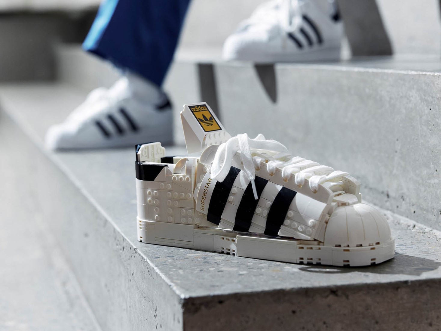 Attent Elegantie Kwestie LEGO Creator Expert adidas Originals Superstar - 10282 | Uw speelgoed en  LEGO specialist