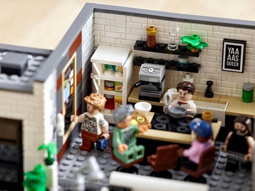 LEGO Creator Expert 10291 Queer Eye - The Fab 5 Loft - 130