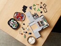 LEGO Creator Expert 10291 Queer Eye - The Fab 5 Loft - 80