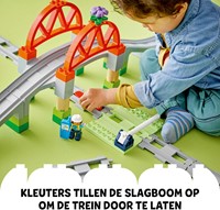 LEGO DUPLO Stad 10426 Treinbrug en rails uitbreidingsset - 90