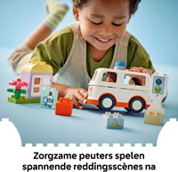 LEGO DUPLO Stad 10447 Ambulance met chauffeur - 70