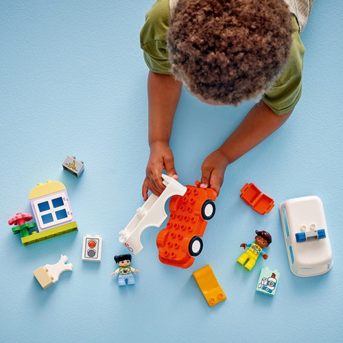 LEGO DUPLO Stad 10447 Ambulance met chauffeur - 80