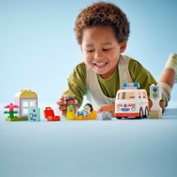 LEGO DUPLO Stad 10447 Ambulance met chauffeur - 110