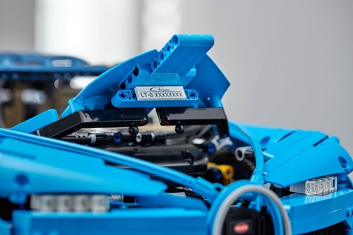 LEGO Technic 42083 Bugatti Chiron - 90