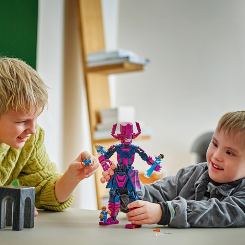 LEGO Marvel 76316 Fantastic Four vs. Galactus bouwfiguur - 140